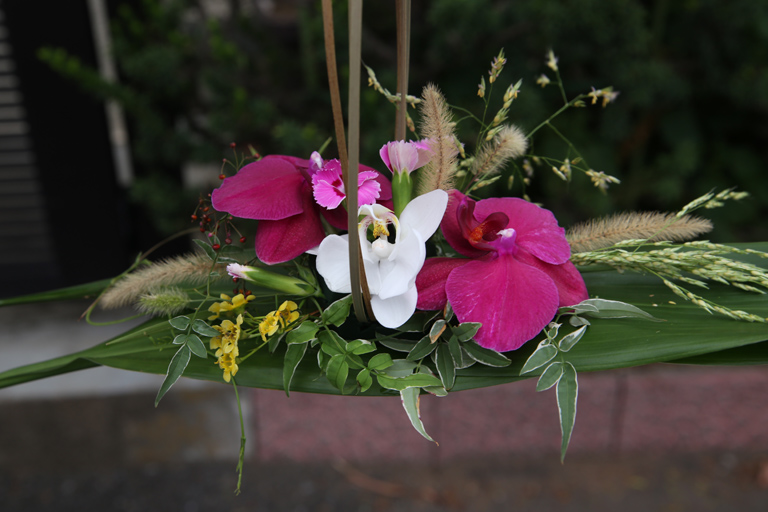 floral design, materials from the garden