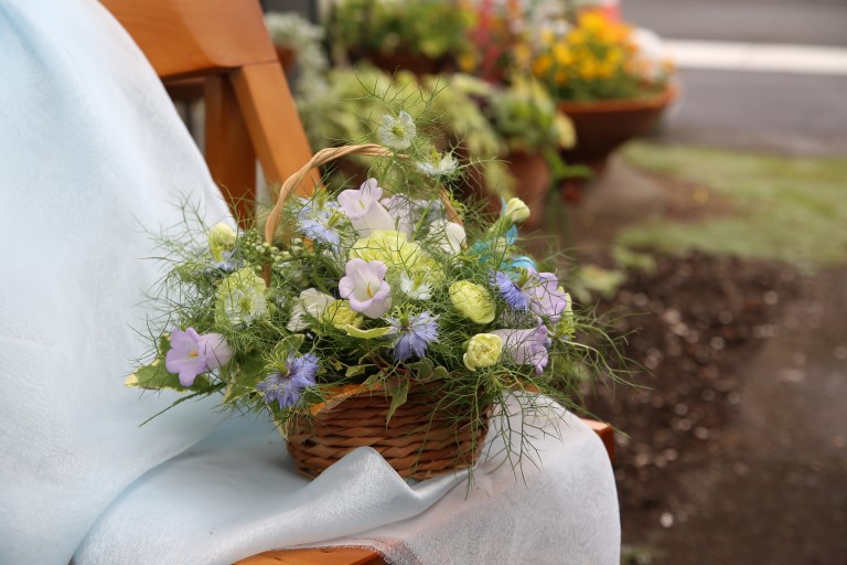 クールゾーンのお花たち　Love-in-a-mist バスケットアレンジメント