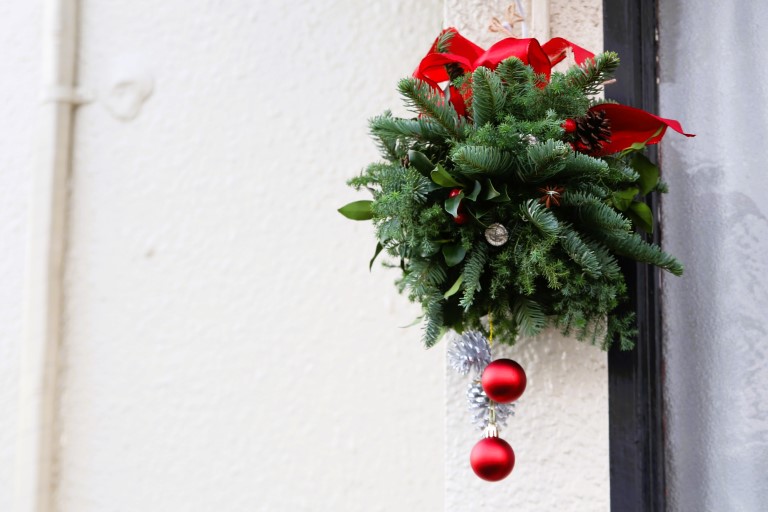 クリスマスアレンジメント2025　キッシングボール