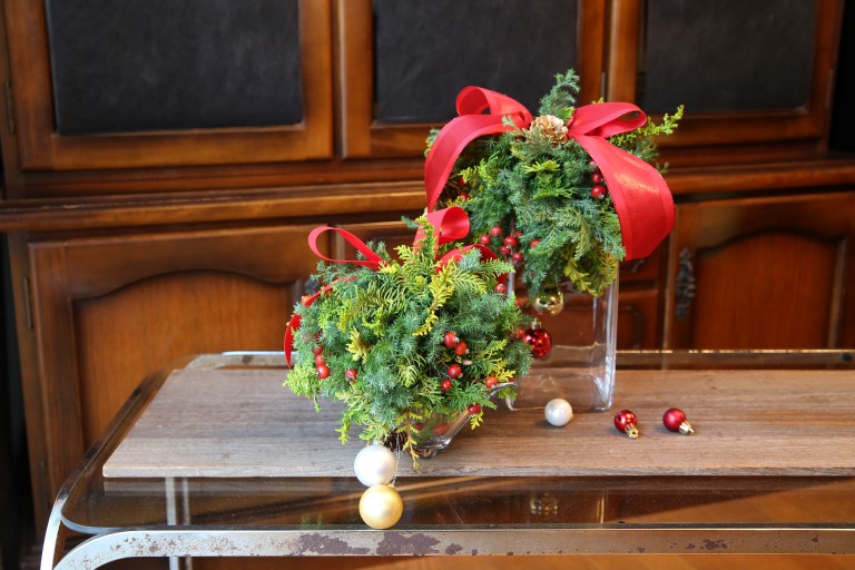 Christmas kissing balls - Christmas workshop 2025