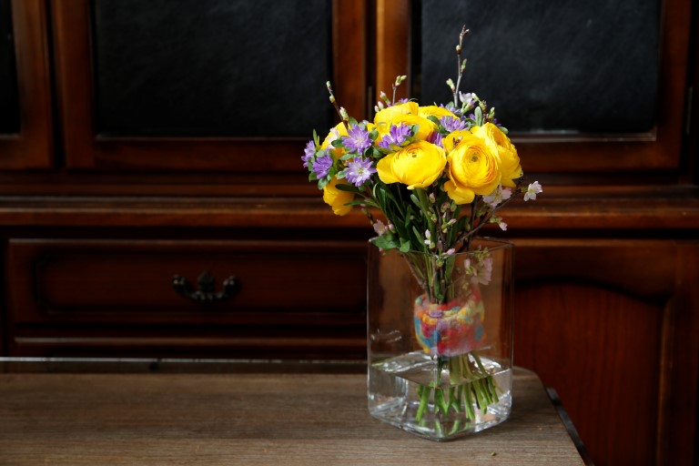 ラナンキュラスのパラレルブーケ