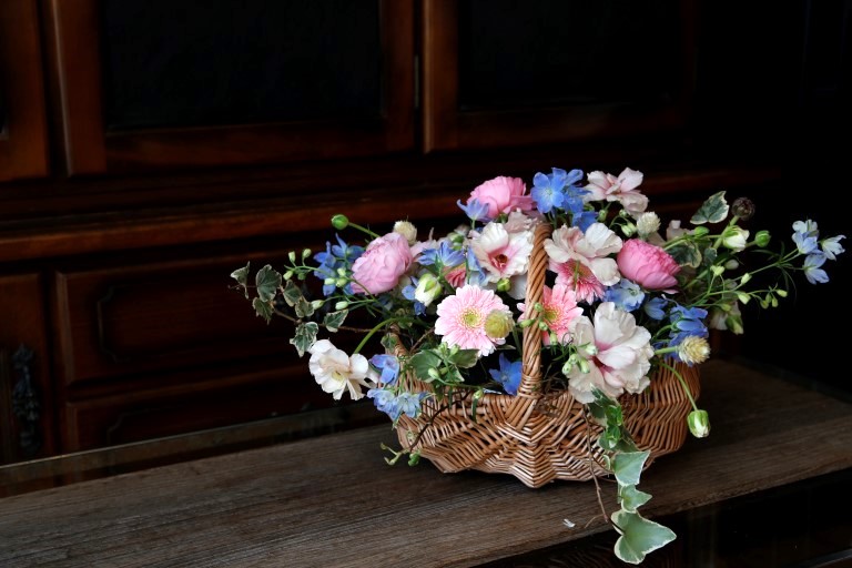 バスケットアレンジメント　春
